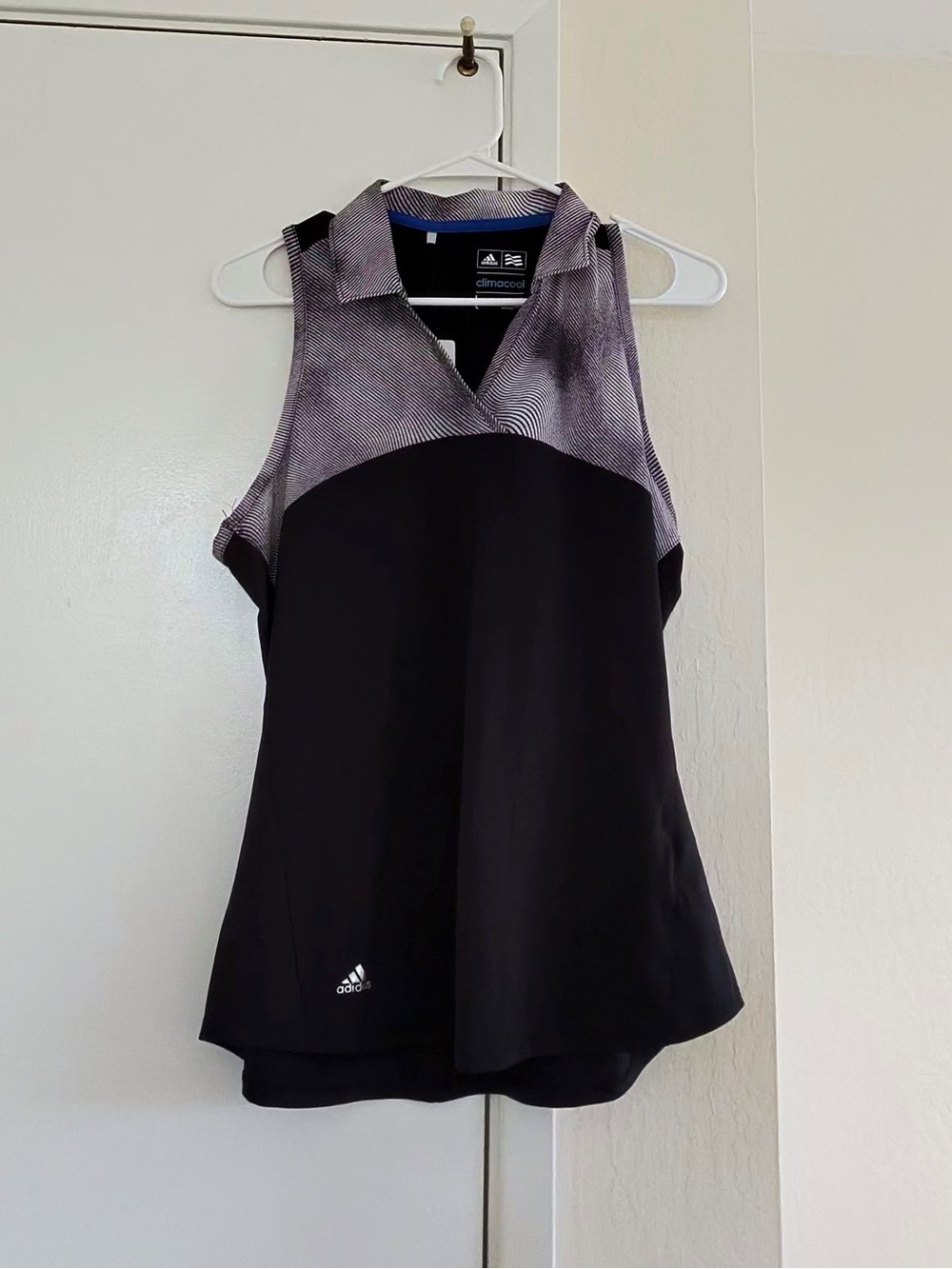Women’s adidas Black sleeveless golf shirt with Patterned Gray